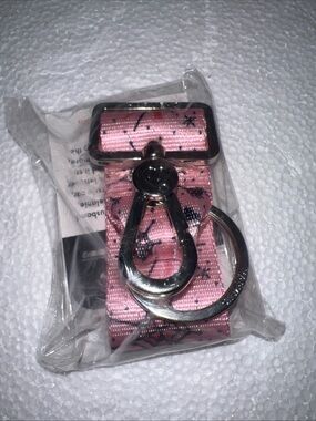 Harveys Seatbelt 4 Panel Key Chain Pink A Boo